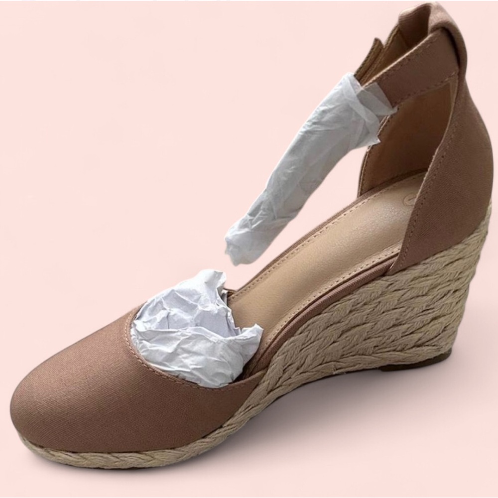 Brand New Mocha Closed Toe Ankle Strap Wedge Espadrilles - Picture 2 of 13